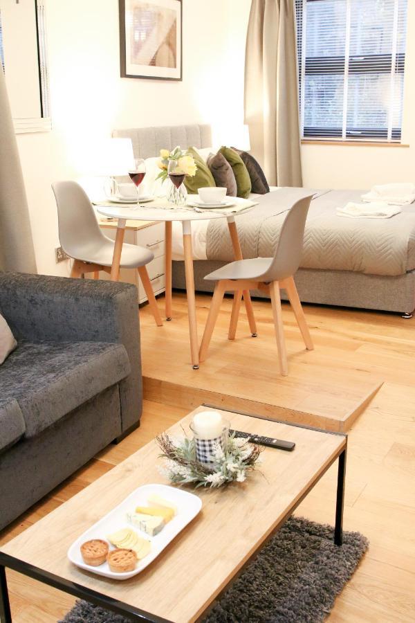Lovely Studio Apartment With Access For Wheel-Chairs In Sydenham ลอนดอน ภายนอก รูปภาพ