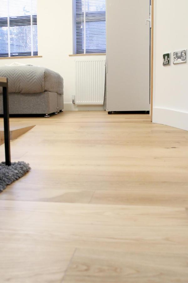 Lovely Studio Apartment With Access For Wheel-Chairs In Sydenham ลอนดอน ภายนอก รูปภาพ